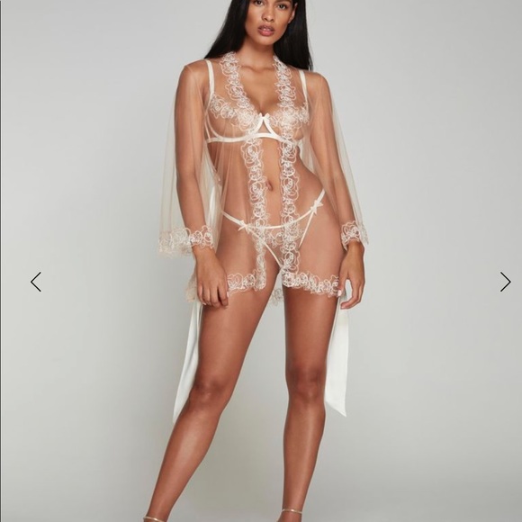 Agent provocateur Lindie gown kimono - Picture 3 of 5